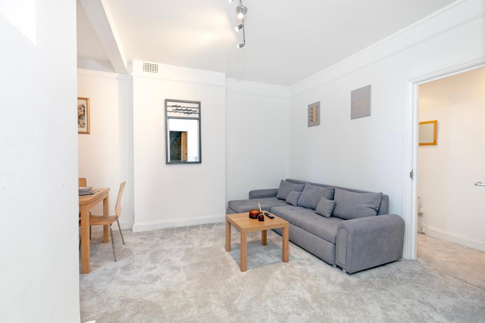 Beautiful 3 Bedroom Flat In Scott Ellis Gardens Londyn Zewnętrze zdjęcie