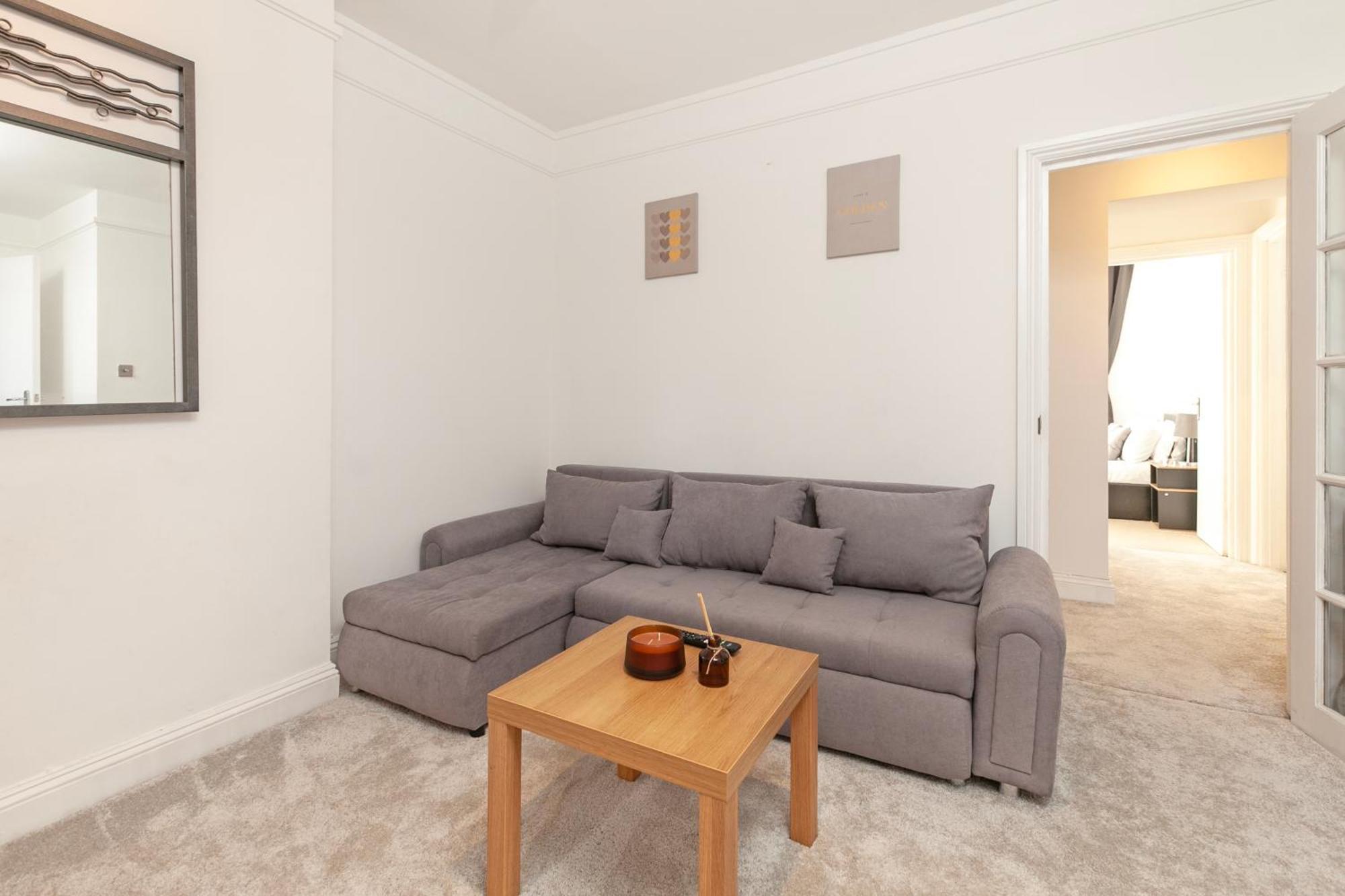 Beautiful 3 Bedroom Flat In Scott Ellis Gardens Londyn Zewnętrze zdjęcie