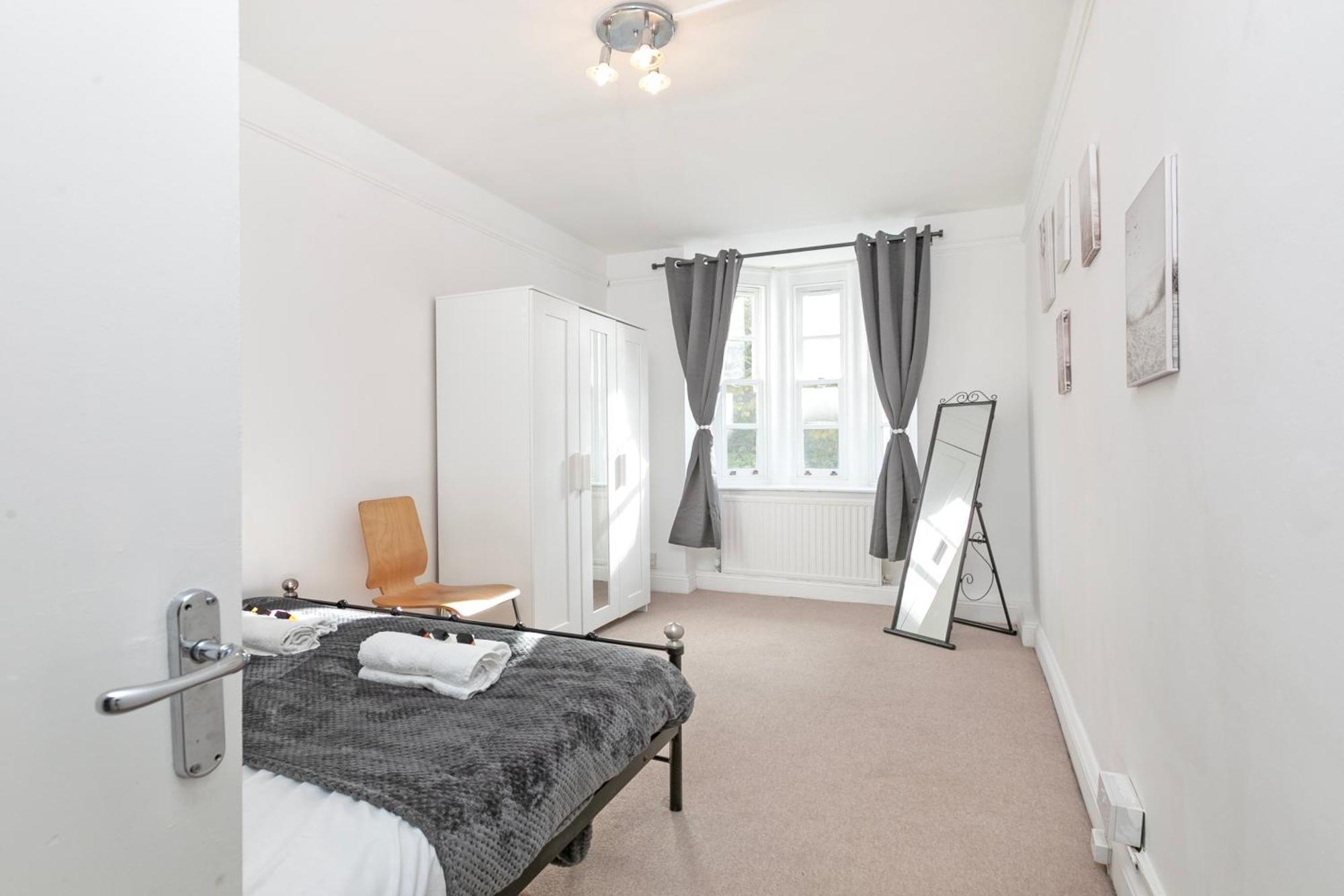 Beautiful 3 Bedroom Flat In Scott Ellis Gardens Londyn Zewnętrze zdjęcie