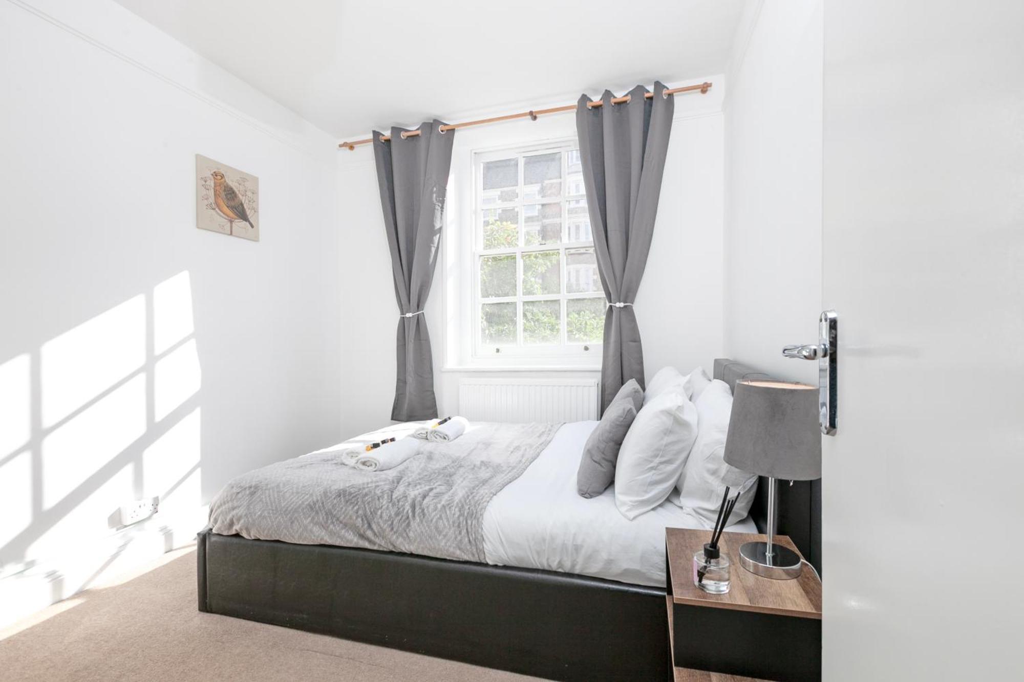 Beautiful 3 Bedroom Flat In Scott Ellis Gardens Londyn Zewnętrze zdjęcie
