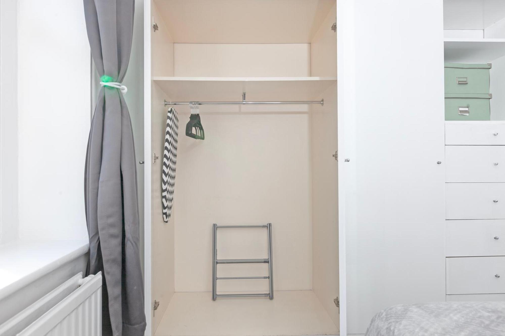 Beautiful 3 Bedroom Flat In Scott Ellis Gardens Londyn Zewnętrze zdjęcie